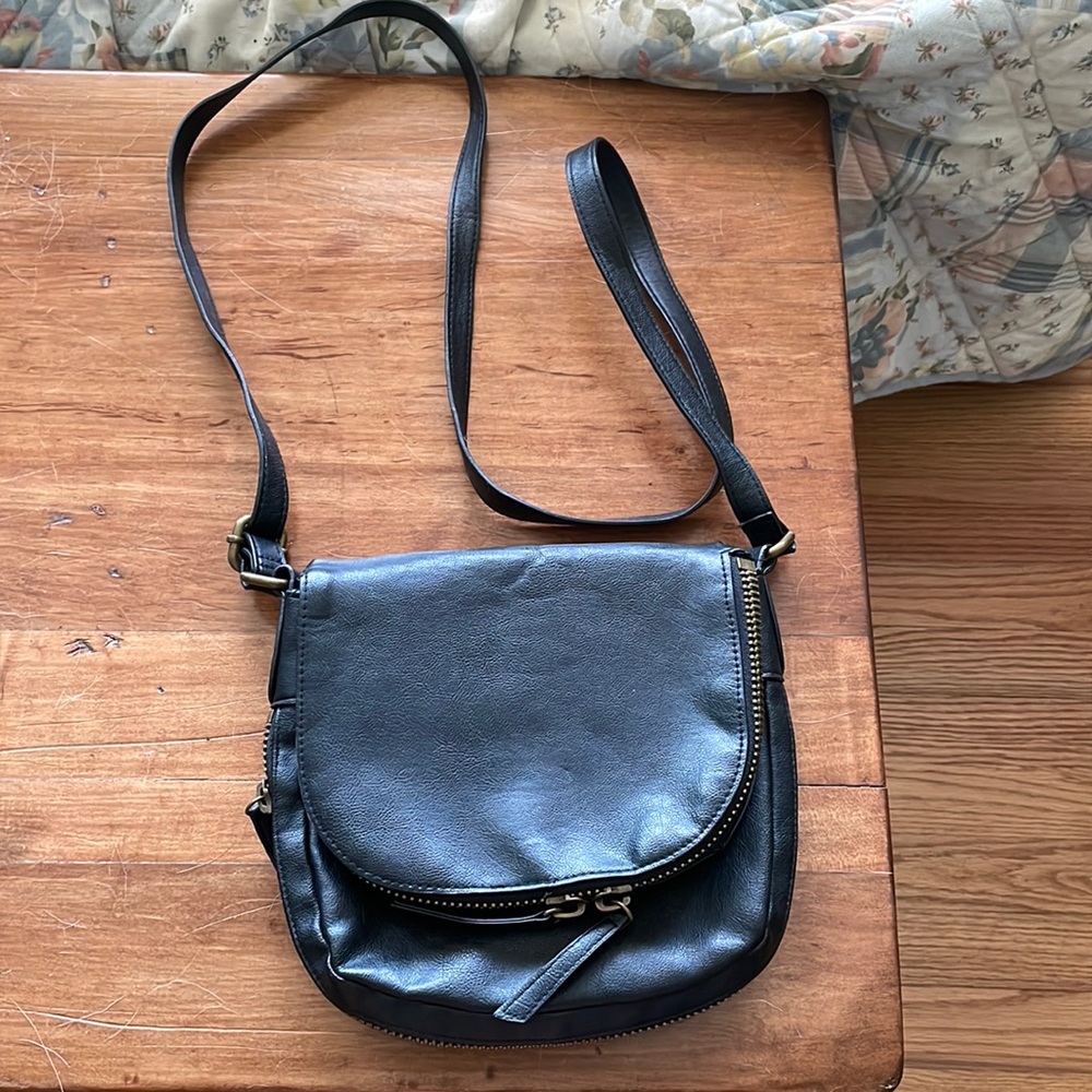 Black flap purse